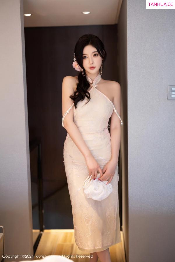 杨晨晨 sugar小甜心CC [XiuRen]高清写真图 2024.03.05 No.8182 杨晨晨Yome 丝袜美腿第4张图片